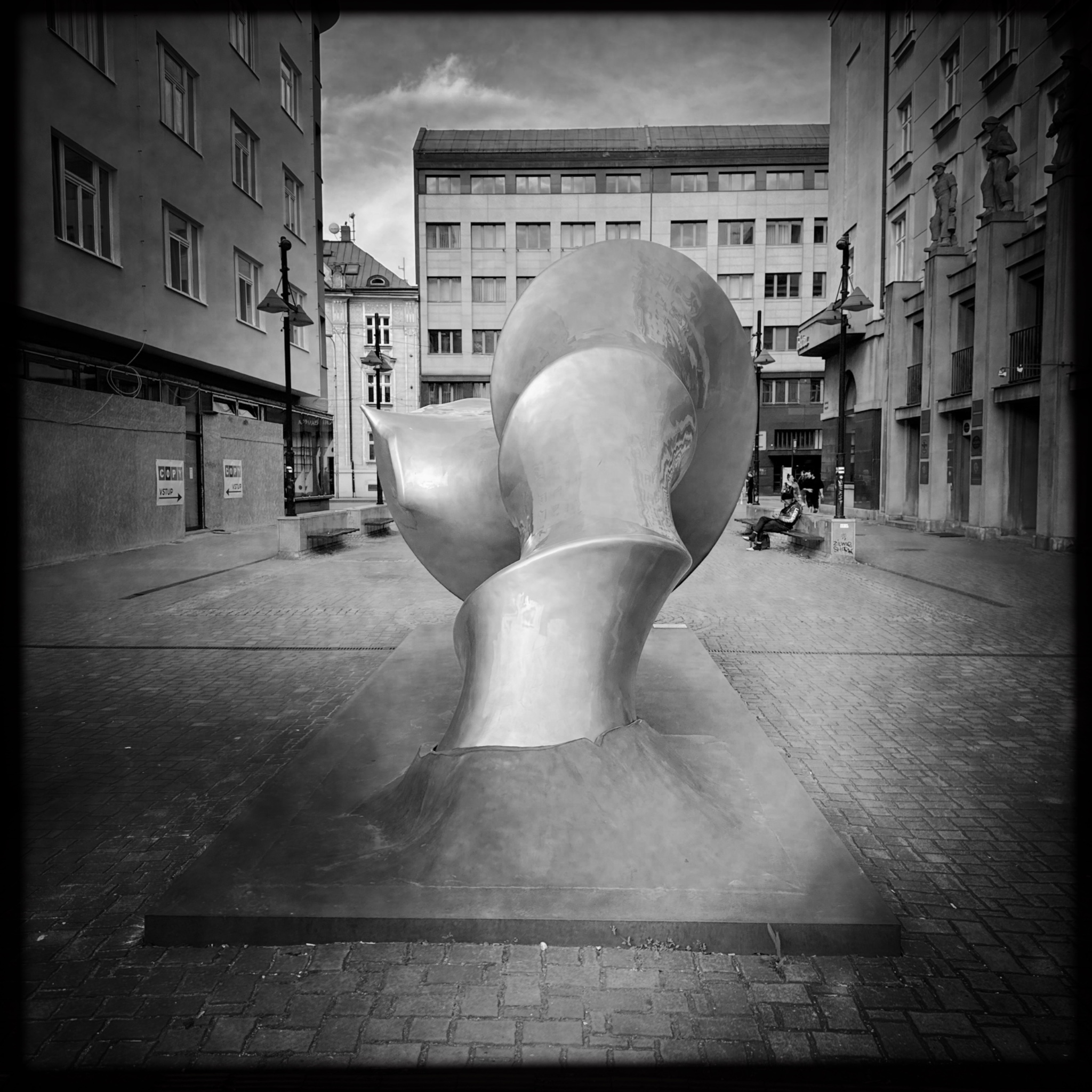 HMOriginal 516F77B2 C66F 4B2F A433 EE80E15A4A5B