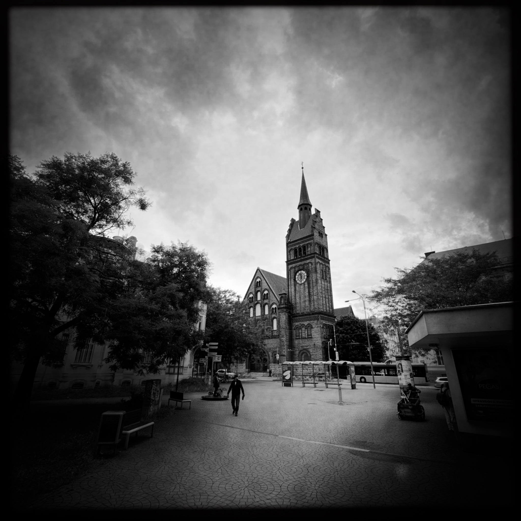 HMOriginal 79B6EC7F 2525 45EF 9B0D E56CCED3B784