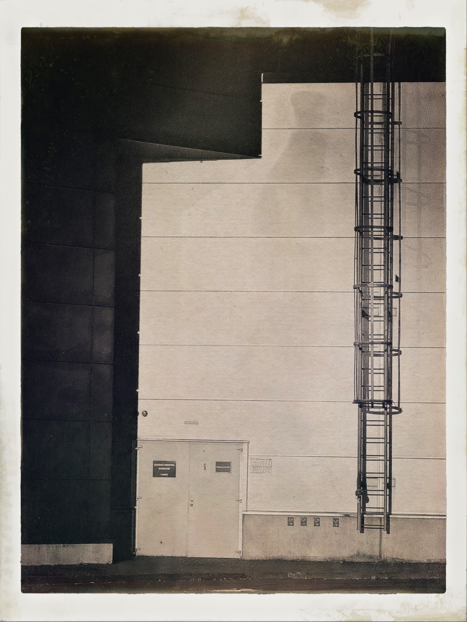 HipstamaticPhoto 756930925.964387