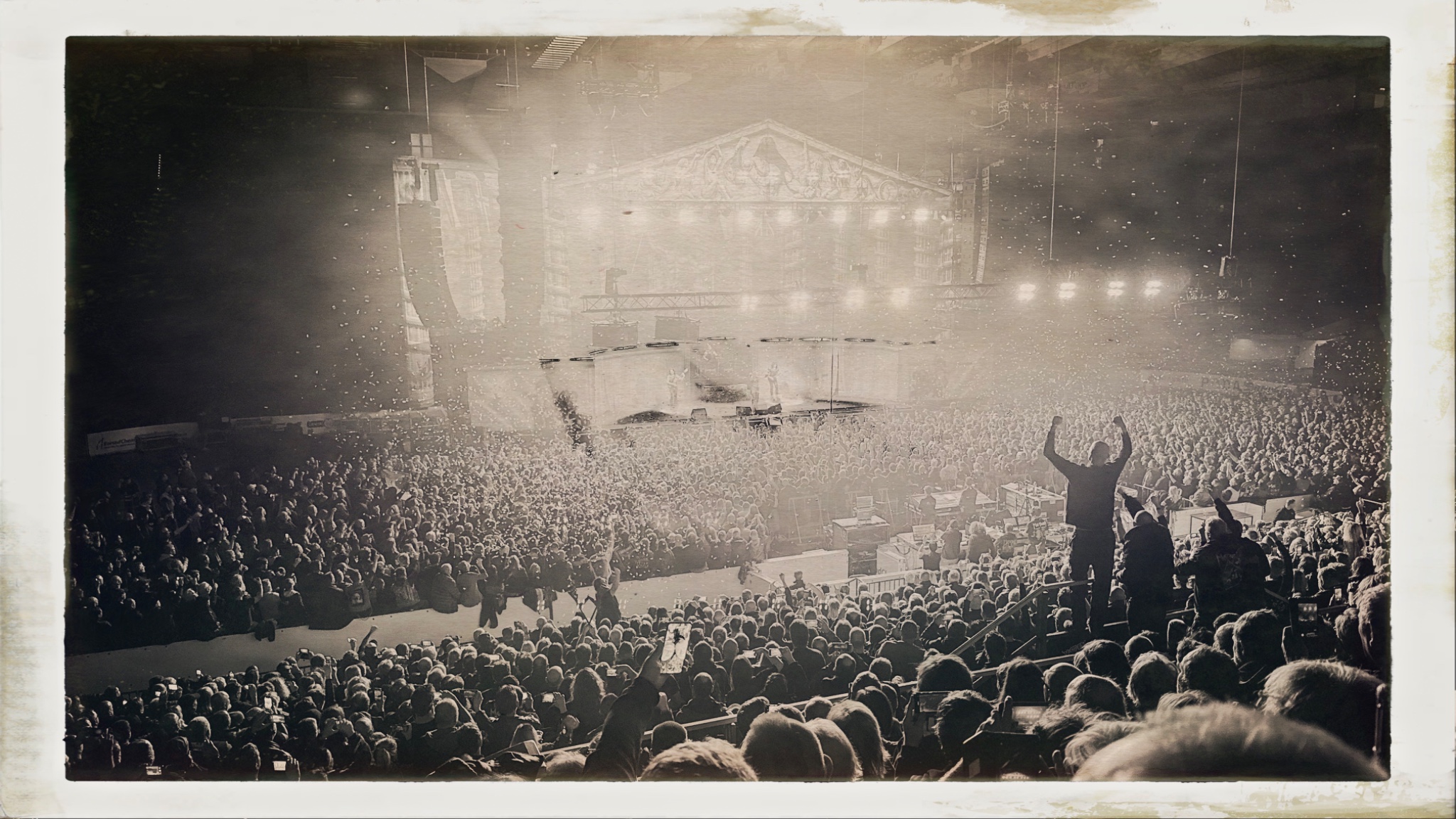 HipstamaticPhoto 759272070.995761