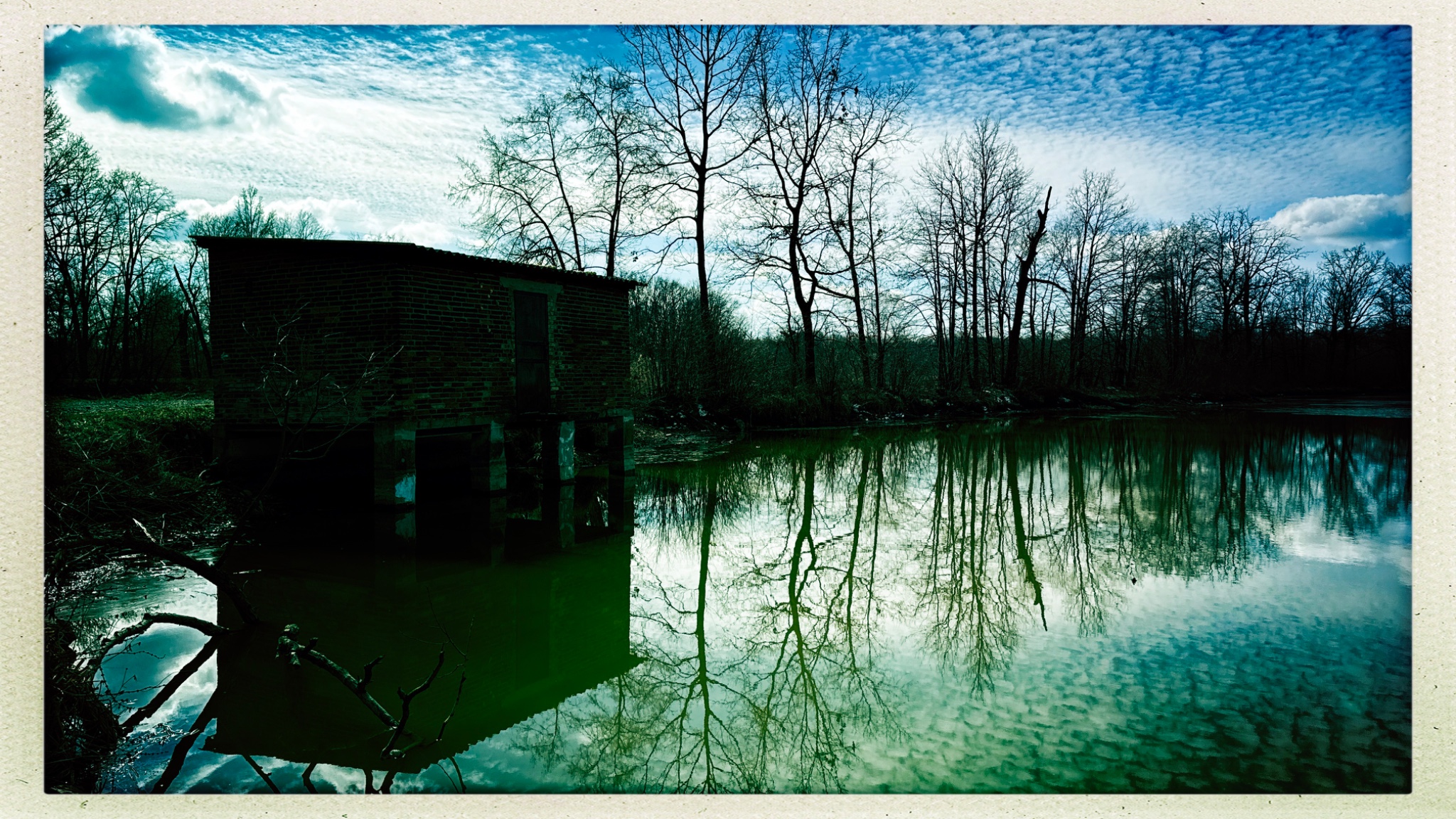 HipstamaticPhoto 763984647.930064