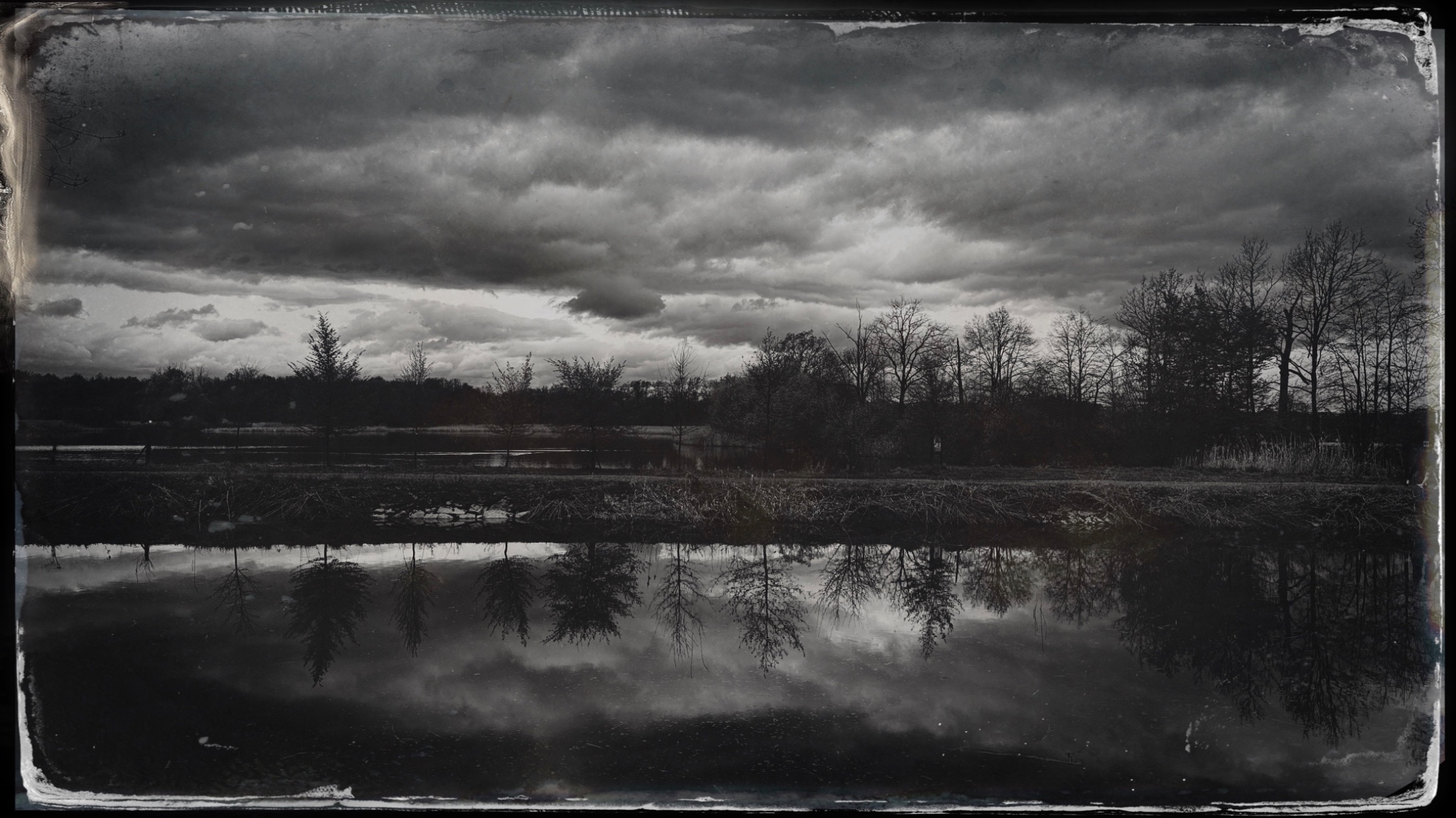 HipstamaticPhoto 766663941.975414