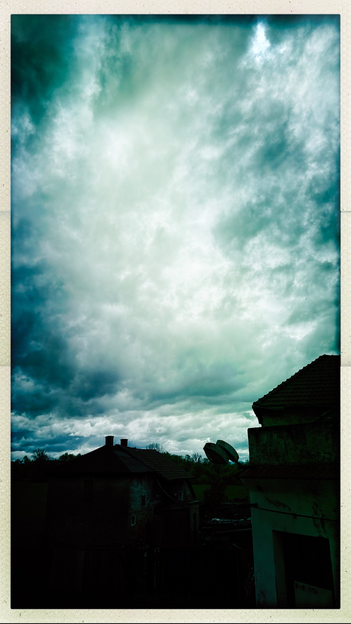 HipstamaticPhoto 766666476.900554